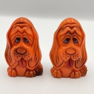 Vintage Orange Sad Blood Basset Hound Droopy Dog Salt & Pepper Plastic Shakers